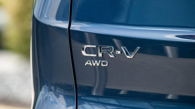 Honda CR-V Hybrid SUV hátsó része