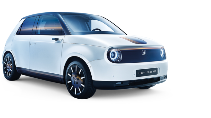 A Honda e betolat egy parkolóhelyre