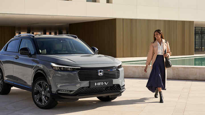 Honda HR-V Black csomag egy kocsibeállón