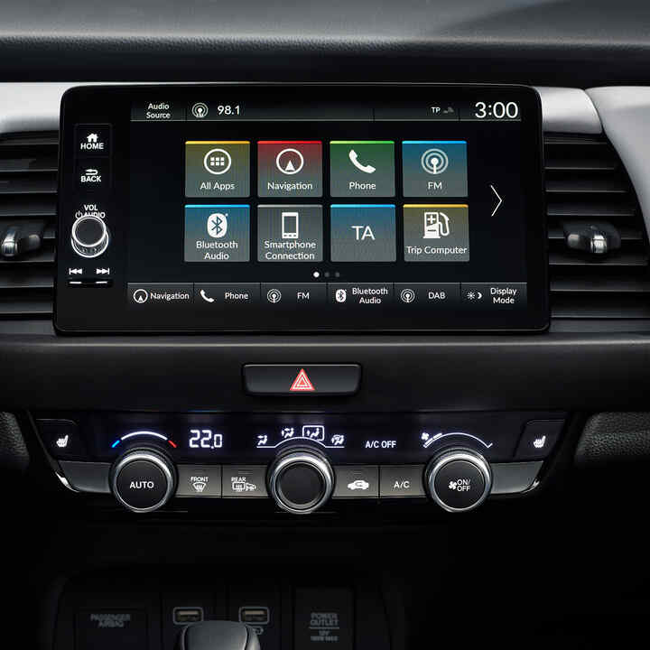 Közelkép a Honda Jazz infotainment rendszeréről.