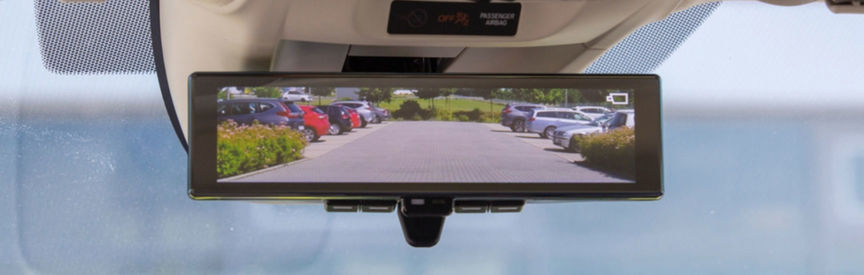 Honda e visszapillant&oacute; t&uuml;k&ouml;r.