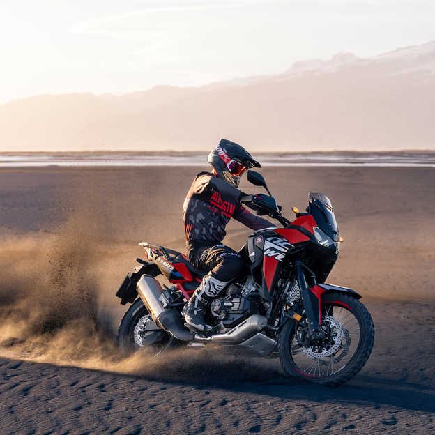 Motoros Afrika sivatagjában