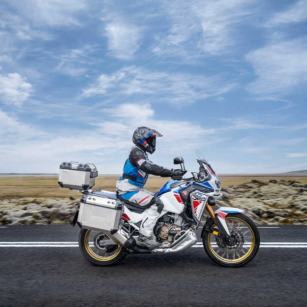 Motoros Afrika sivatagjában