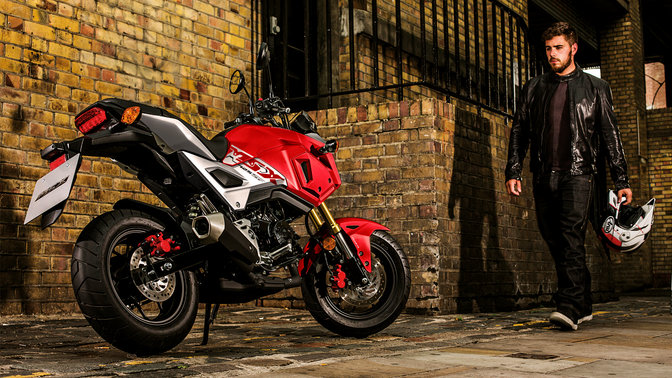 A Honda MSX125 városi környezetben.
