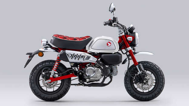 Honda Monkey 125 háromnegyedes jobb első stúdiófelvétel