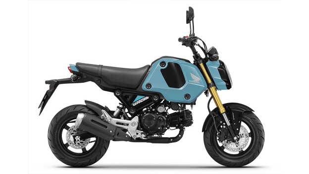 Honda MSX125 háromnegyedes jobb első stúdiófelvétel
