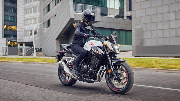 Közelkép a Dax 125 motorjáról