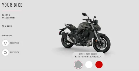 Oldalról készült stúdiófelvétel a Honda CL500 motorról.