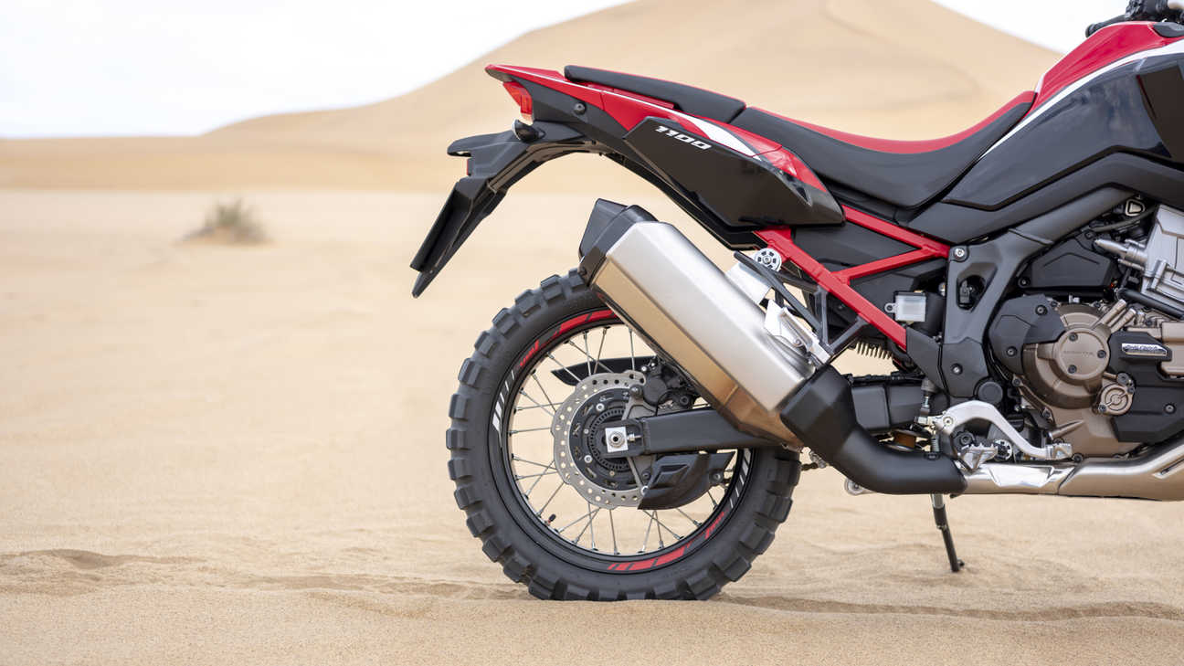 Honda Africa Twin, stúdióban készült felvétel a hátsó kerékről