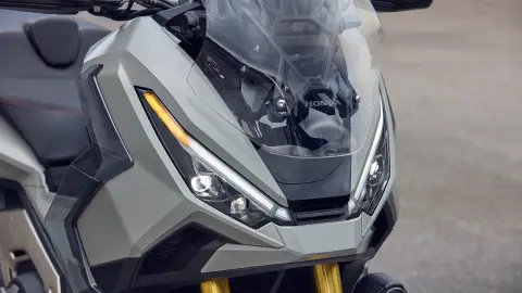 X-ADV kettős LED-es projektoros fényszórók