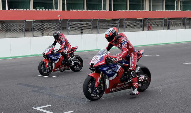 Két csapat HRC CBR1000RR-R Fireblade SP