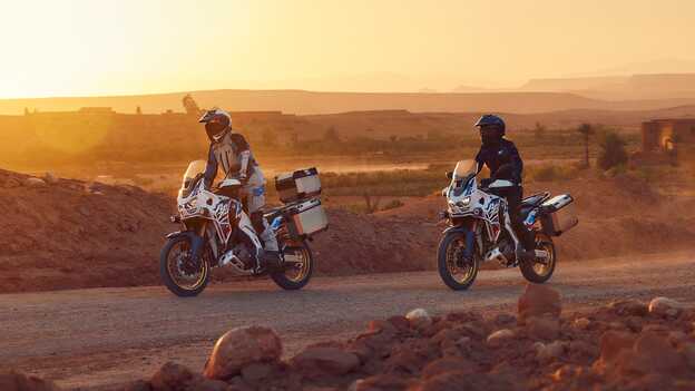 Africa Twin Adventure Sports földúton