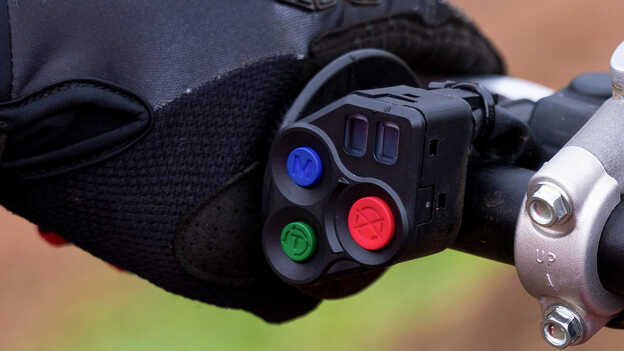 A 3 üzemmódú CRF450R modell motorüzemmód-választó gombja