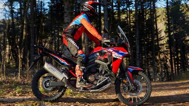 Africa Twin SC-Project Adventure kipufogó – statikus kép