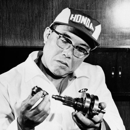 Soichiro Honda portréja.