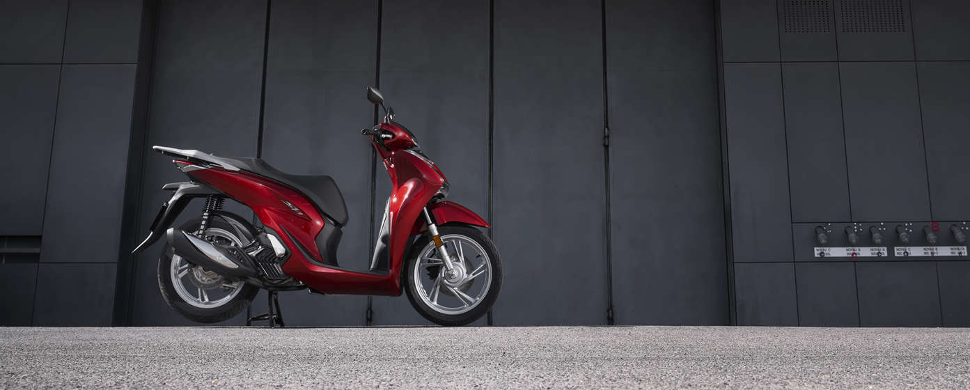 Honda SH125i városi környezetben.