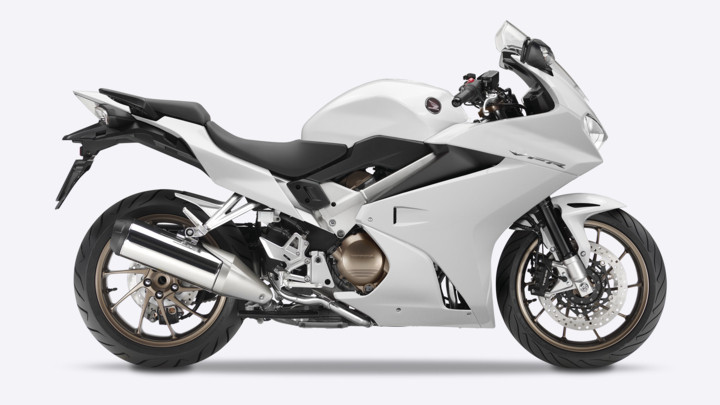 Áttekintés – VFR800F – Sporttúra – Választék – Motorkerékpárok – Honda
