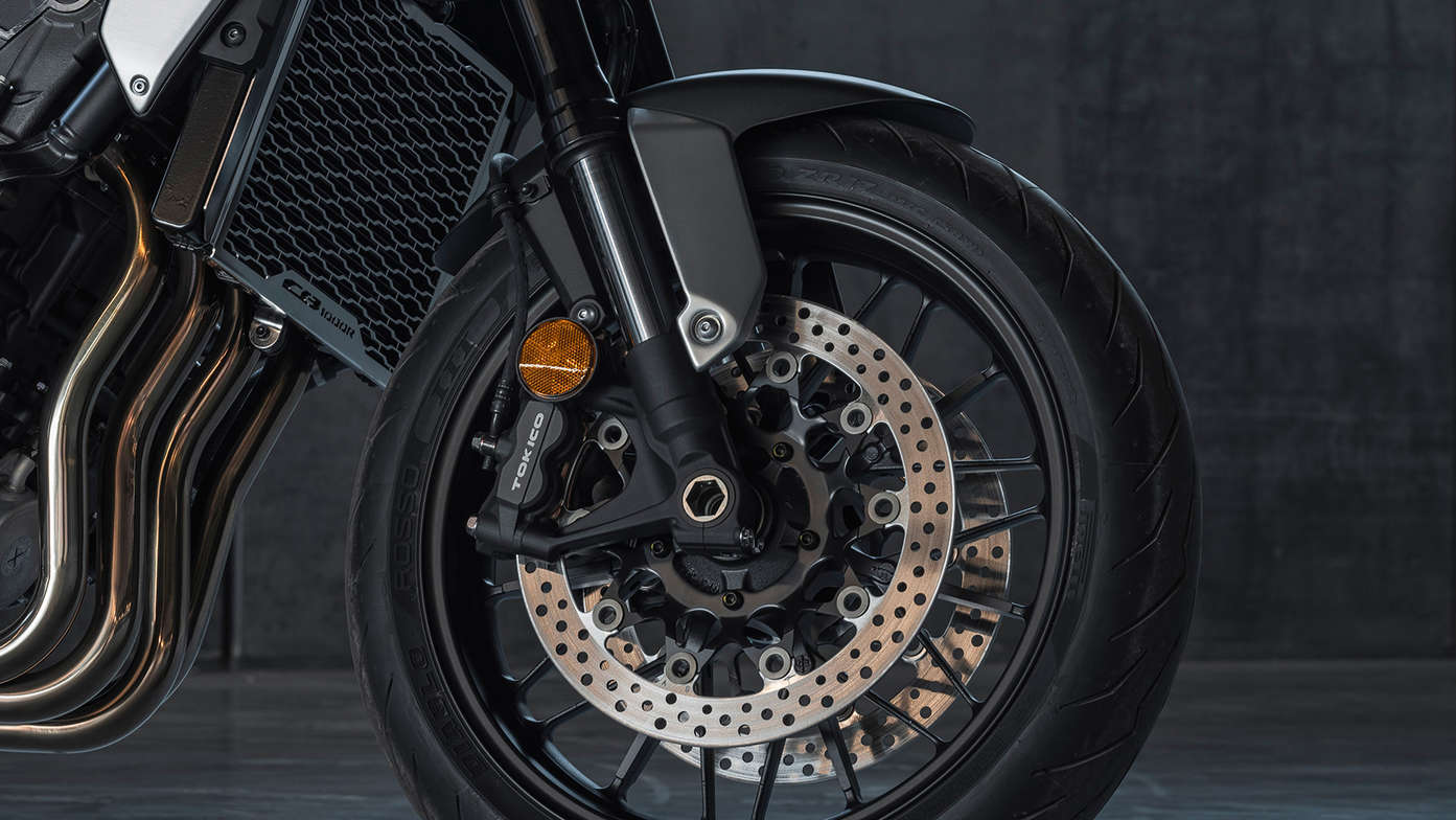 Honda CB1000R, Kiemelkedő fékhatás