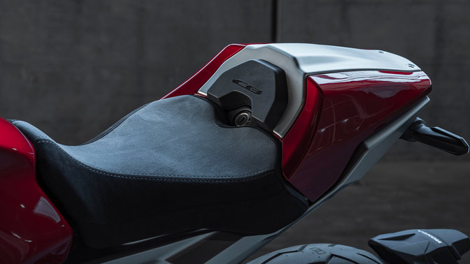 CB1000R, ALCANTARA MŰBŐR FŐ ÜLÉS