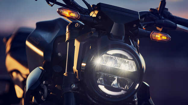 Honda CB300R teljesen LED-es világítás – közelkép 