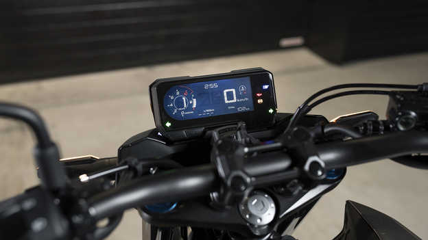 CB500F – LCD műszeregység