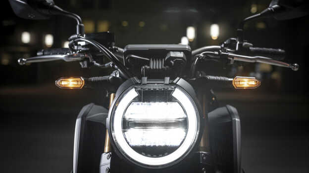 a CB650R világítási rendszere.