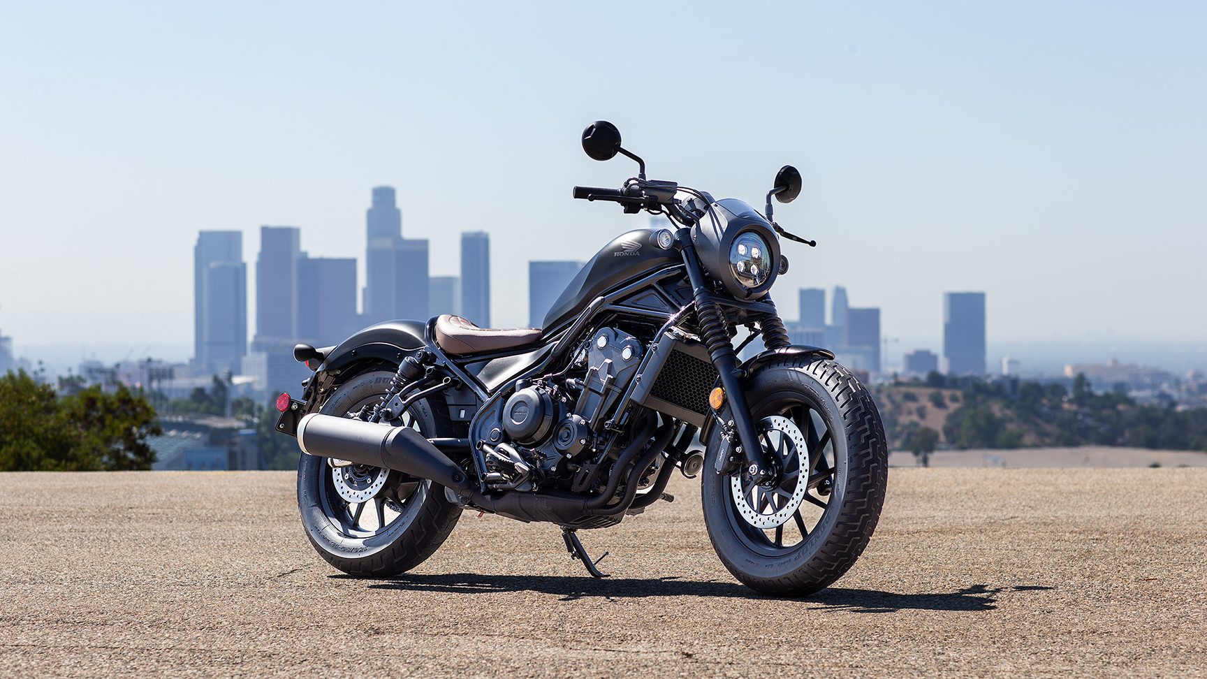 CMX500 Rebel front ¾ in city location