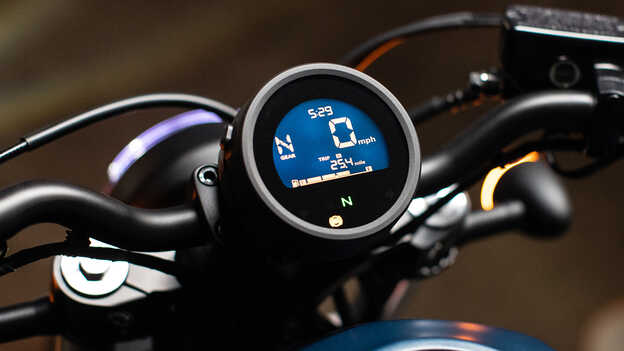 A CMX500 Rebel átalakított LCD-kijelzője