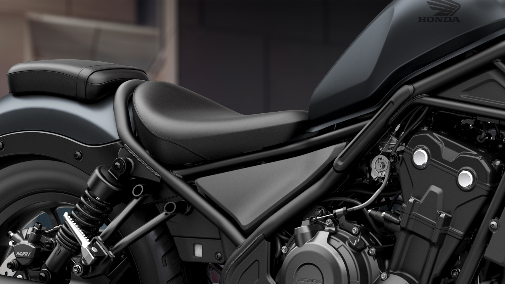 A CMX500 Rebel vezetőülése.