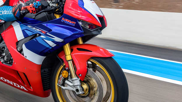 Honda CBR1000RR-R Fireblade SP Öhlins intelligens elektronikus vezérléssel