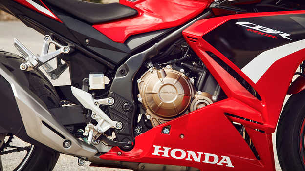 CBR500R Izgalmas kéthengeres teljesítmény