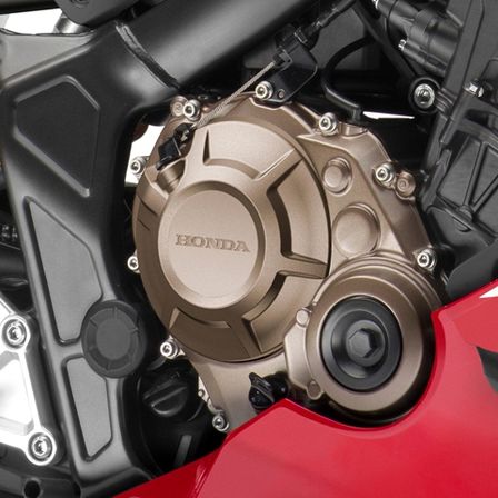 CBR650R, stúdiófelvétel, közelkép a motorról