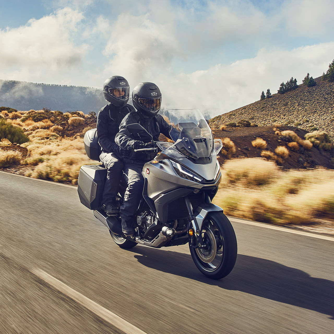 Honda NT1100 közúton