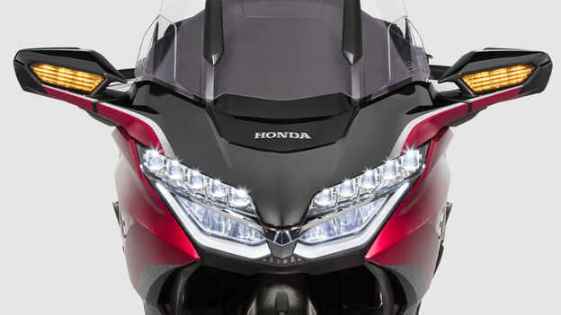 Honda Gold Wing Tour, Teljes LED világítás és LED ködlámpa