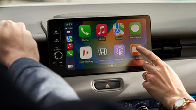 Vezet&eacute;k n&eacute;lk&uuml;li Apple Carplay