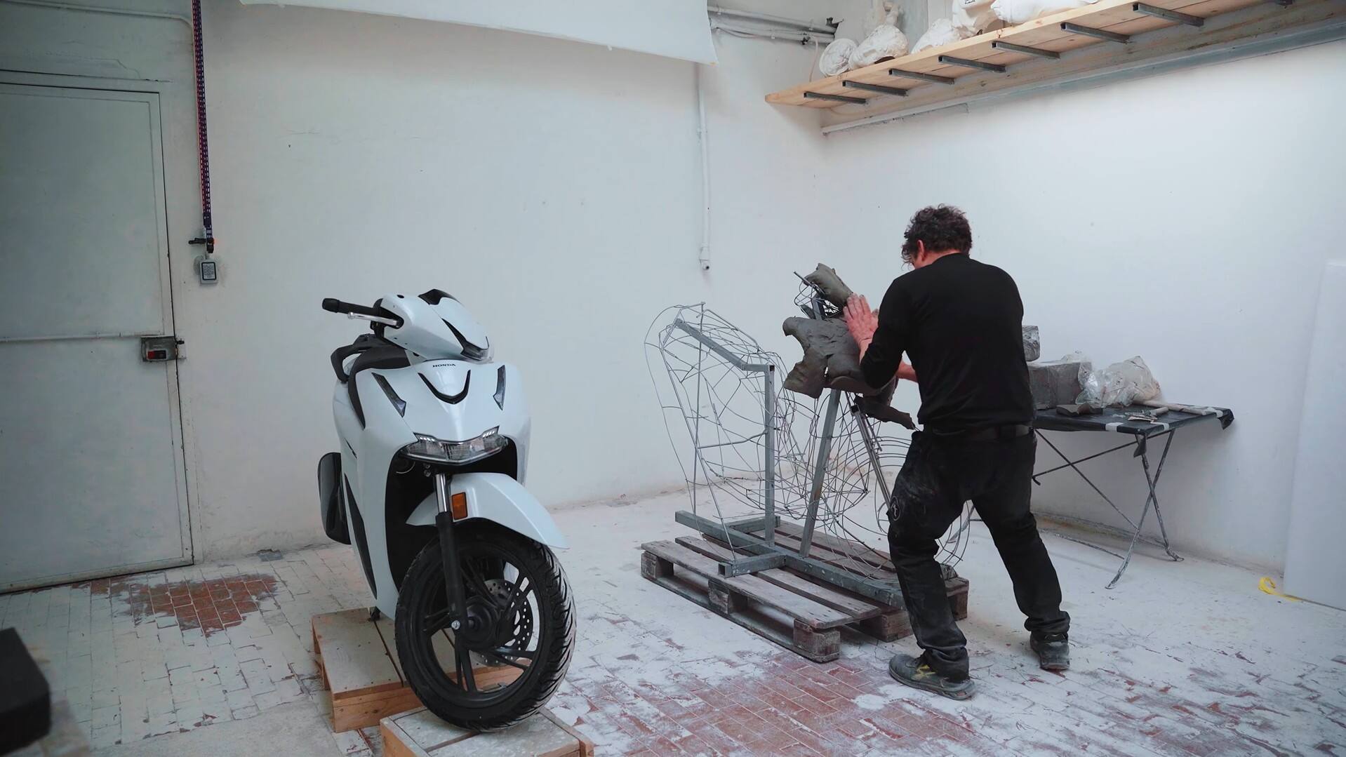 Honda celebrates 25 years of the SH125i with the SH Marmo and ‘Hanami’:  Two special projects exploring sustainability and design