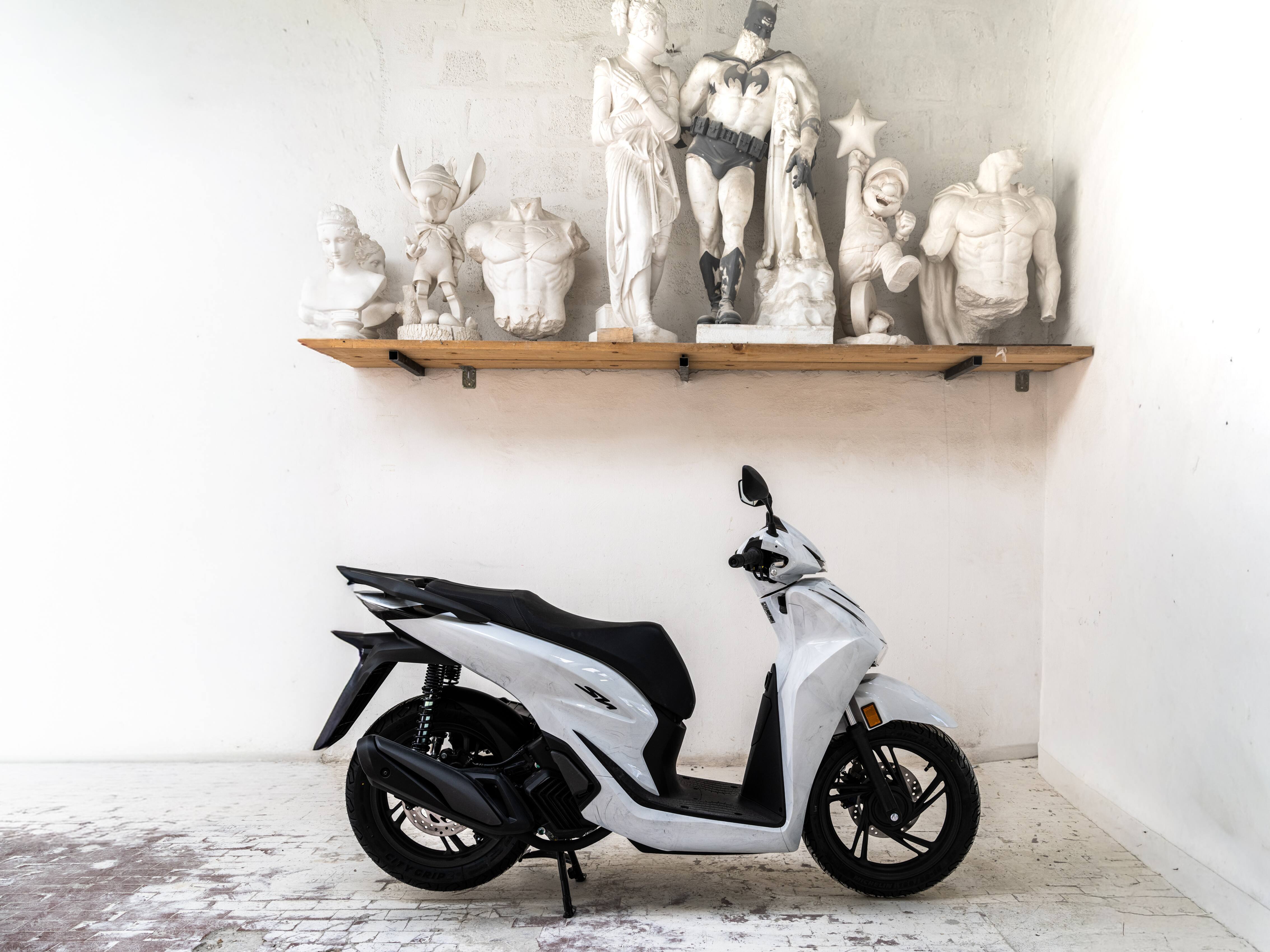 Honda celebrates 25 years of the SH125i with the SH Marmo and ‘Hanami’:  Two special projects exploring sustainability and design