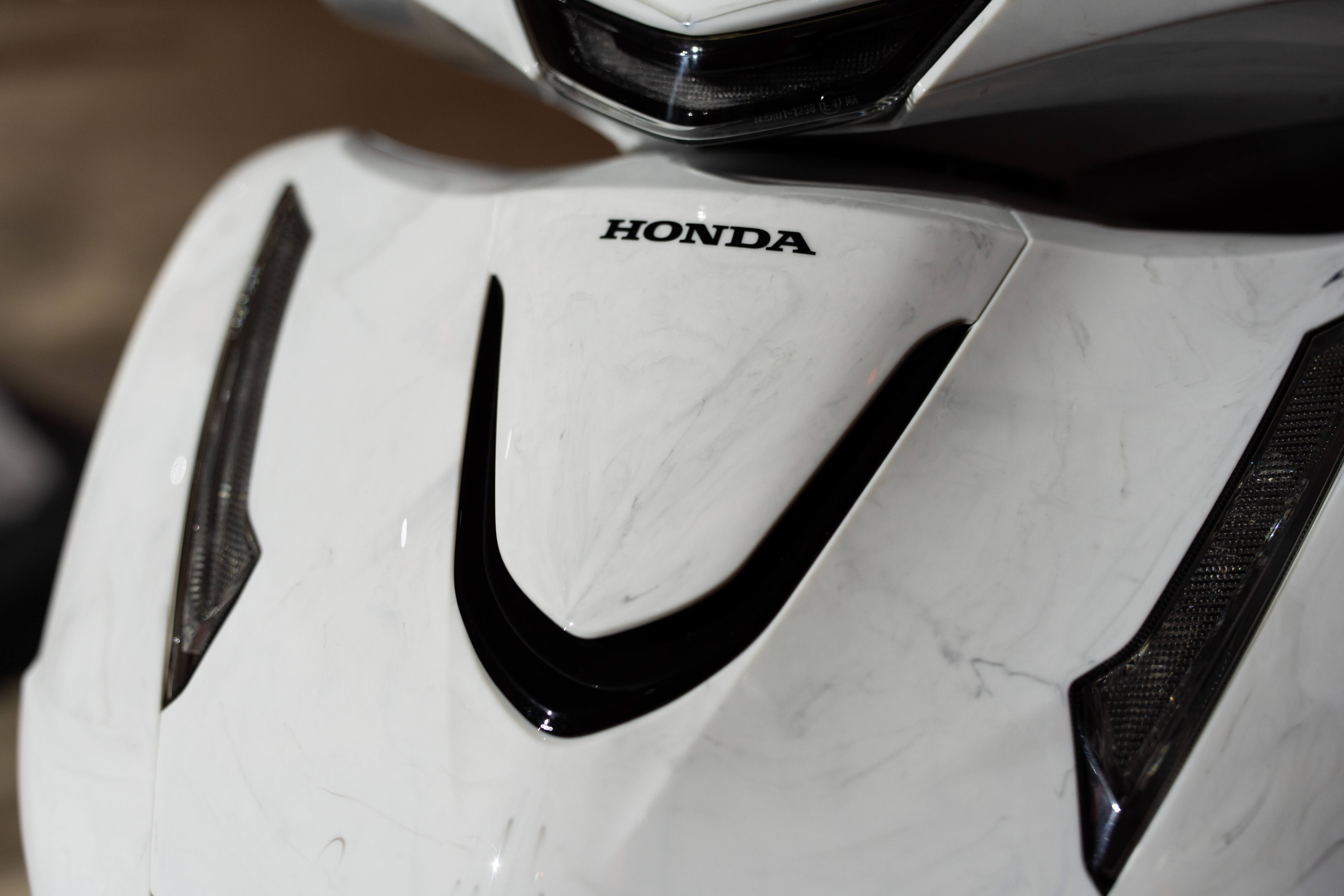 Honda celebrates 25 years of the SH125i with the SH Marmo and ‘Hanami’:  Two special projects exploring sustainability and design