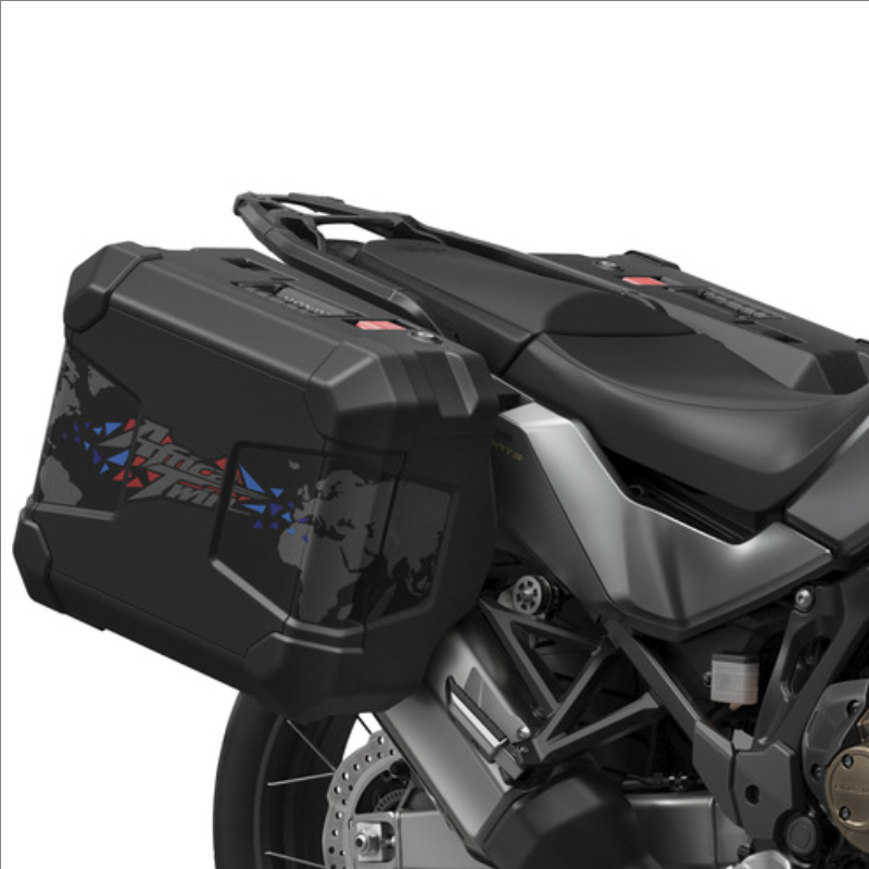 Műanyag oldaldobozok, matricával a CRF1100L-en
